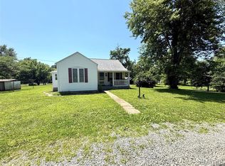 853 Plummer Rd, Farmington, MO 63640