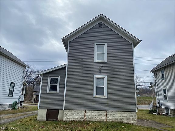 4th image of 290 W Main St