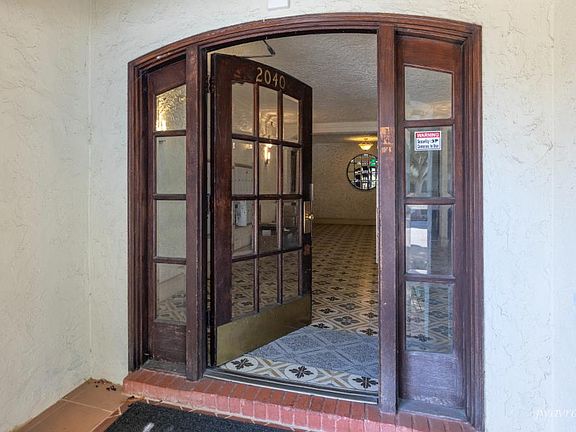 3rd image of 2040 Jefferson St #K306