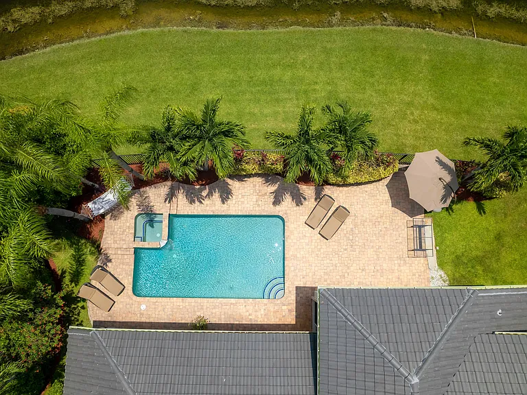 10849 Bal Harbor Dr — Photo 67