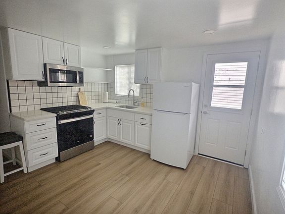 2nd image of 71 Leighton Dr