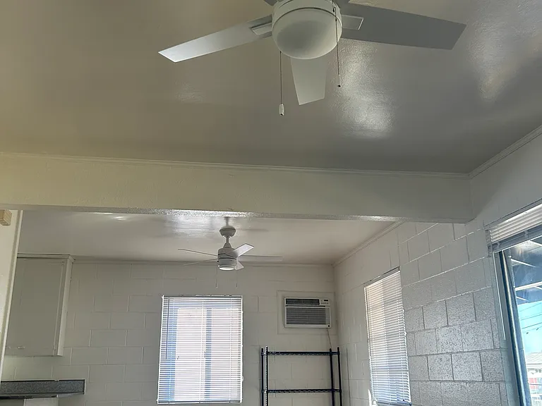 3572 Harrison St — Photo 14