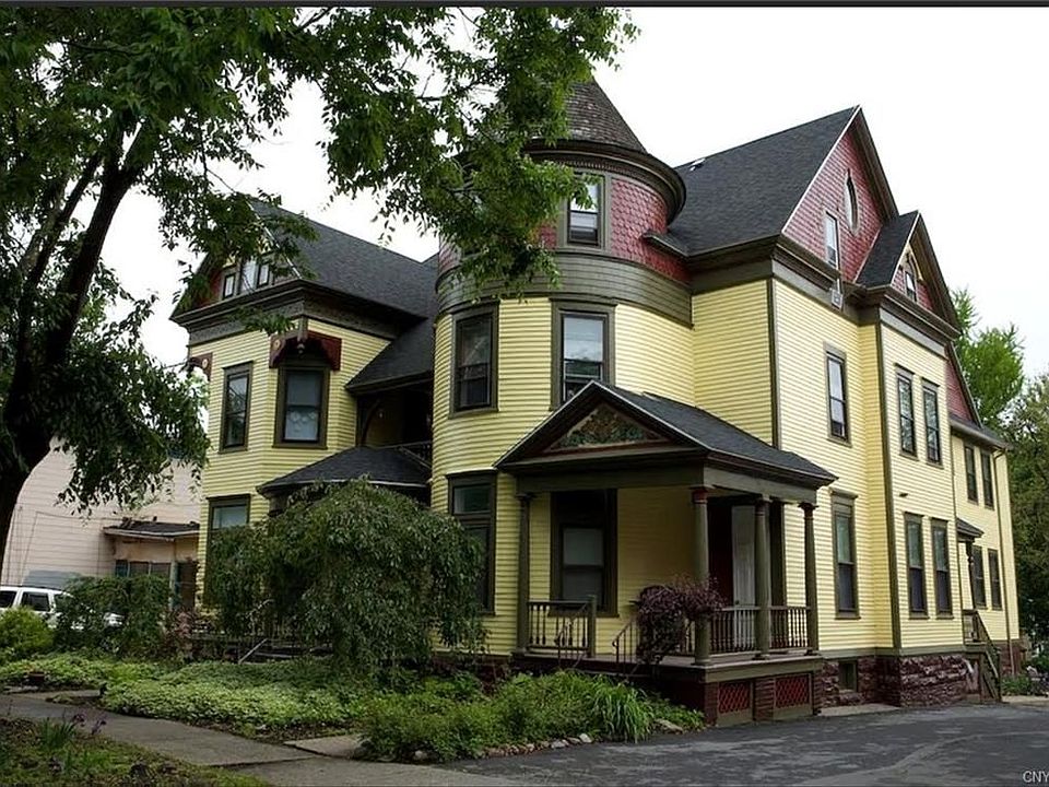 1st image of 218 Green St APT 8