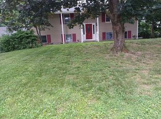 34 Brookland Farms Rd, Poughkeepsie, NY 12601