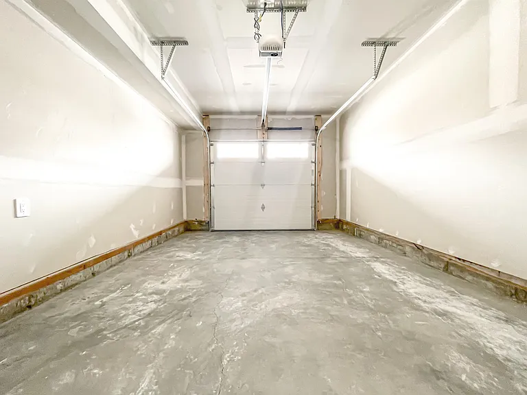 831 Windbury St SW — Photo 22