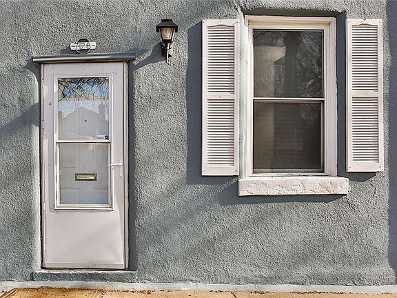 4th image of 7128 Vermont Ave