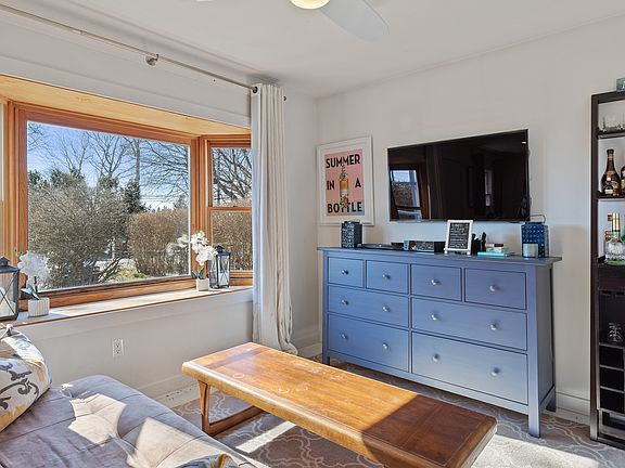 2nd image of 104 Edgemere St