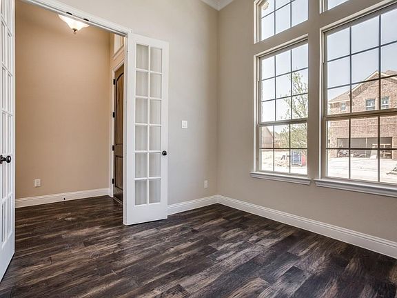 3rd image of 5709 Adair Ln