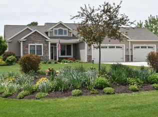 541 Benton Way, Cedarburg, WI 53012