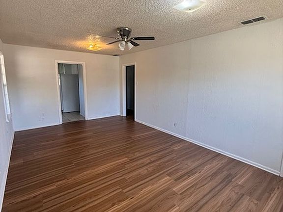3rd image of 1533 Bridge Ave