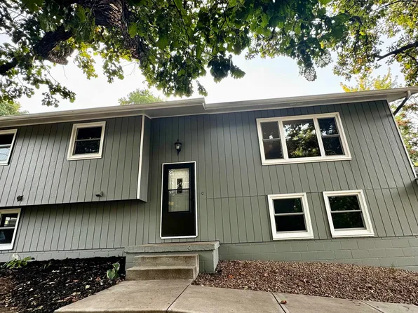 1106 S 10th St, Plattsmouth, NE 68048