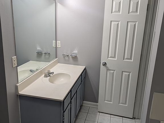 5th image of 162 S Killarney Ln APT 3