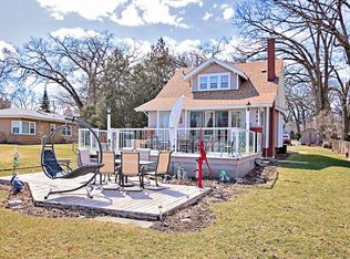 728 Country Club Dr, McHenry, IL 60050