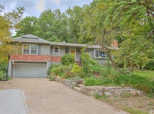 8106 E 68th St, Kansas City, MO 64133