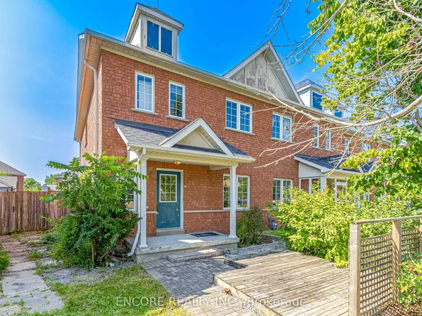 34 John Gary Dr, Markham, ON L3R 5E7