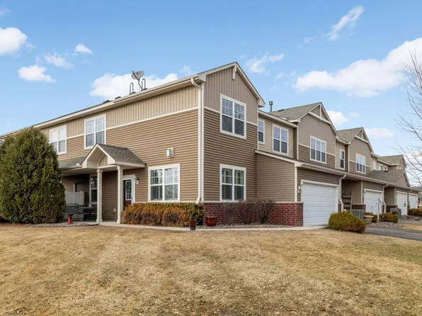 1601 Sumac Cir Unit D, Carver, MN 55315