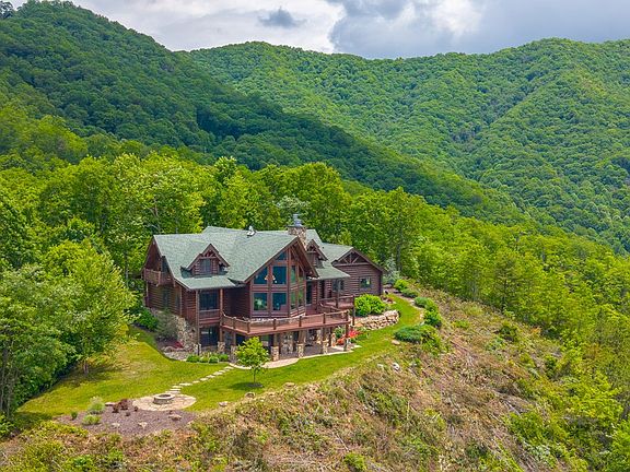 2nd image of 3184 Alarka Highlands