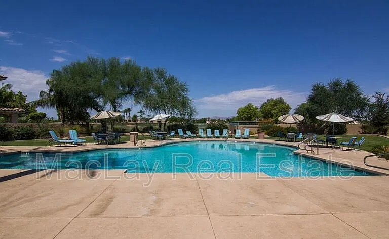 2290 N 135th Dr — Photo 4