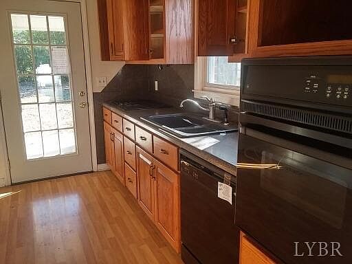 3rd image of 114 Linden Cir