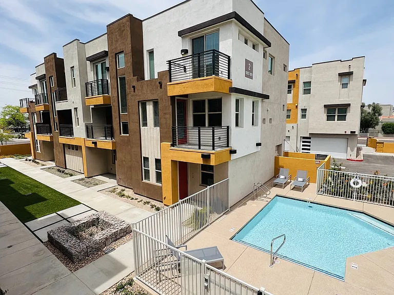 Scottsdale Hayden Townhomes — Photo 7