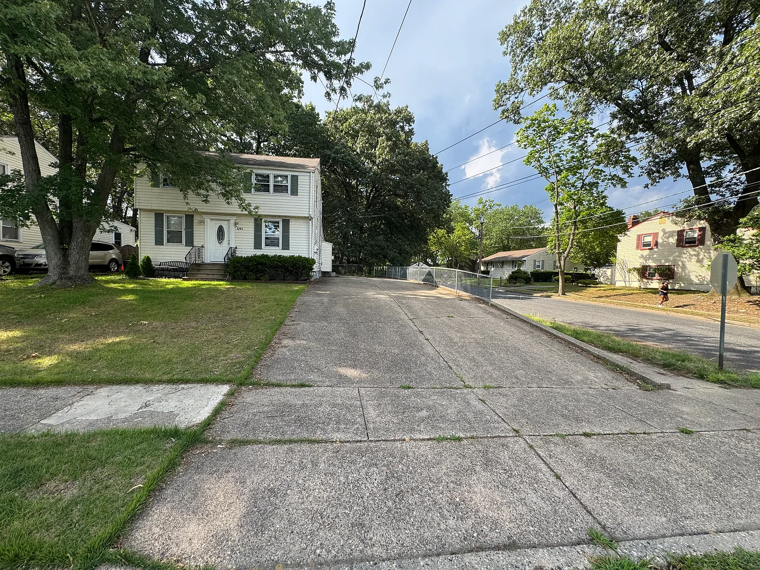 2 bed, 900 sqft, $2,300 — Photo 1