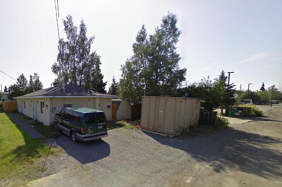 2nd image of 934 Medfra St