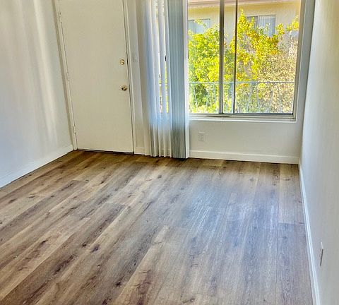 4th image of 1249 Brockton Ave APT 11