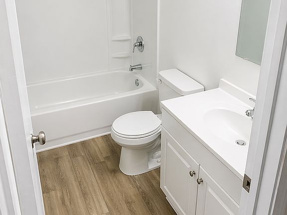 3rd image of 736 E 11th Ave #6