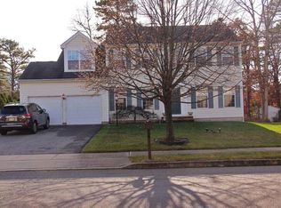188 Lindsay Ln, Toms River, NJ 08755
