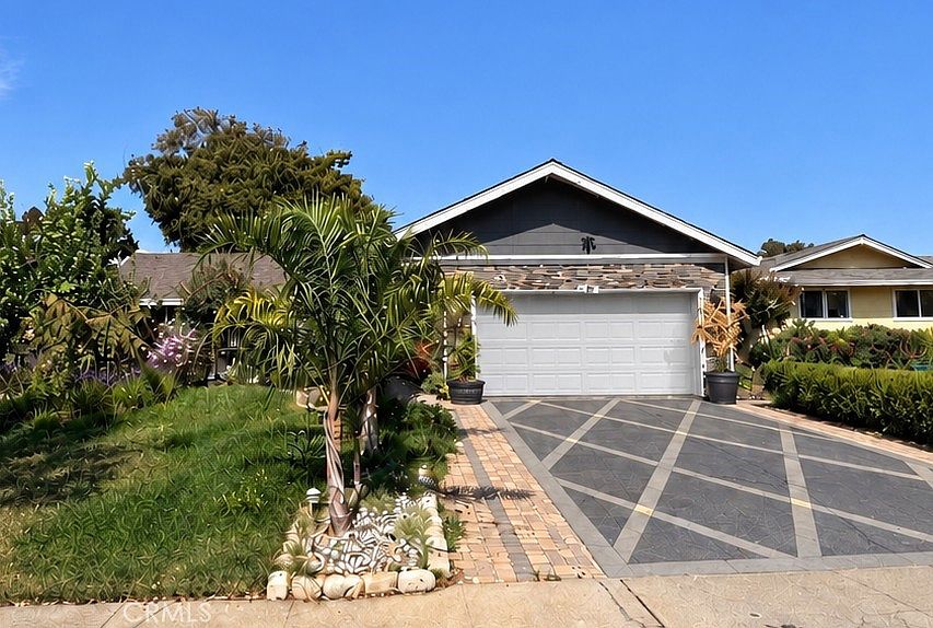 1st image of 1370 Keri Ln