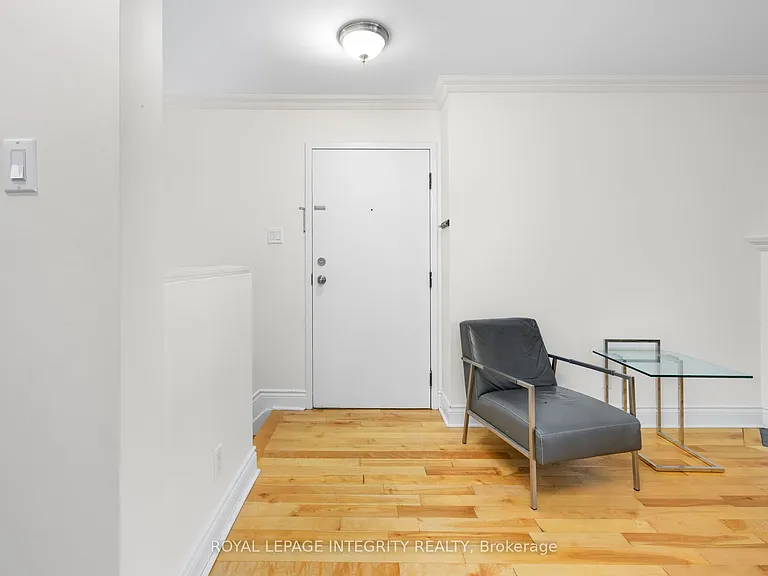 1589 Saint Bernard St #503 — Photo 2