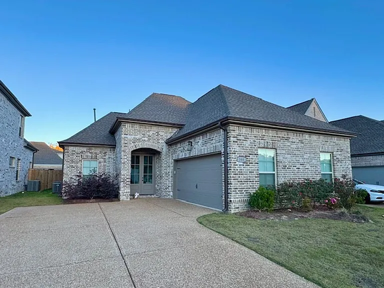 566 Tucker View Dr — Photo 1