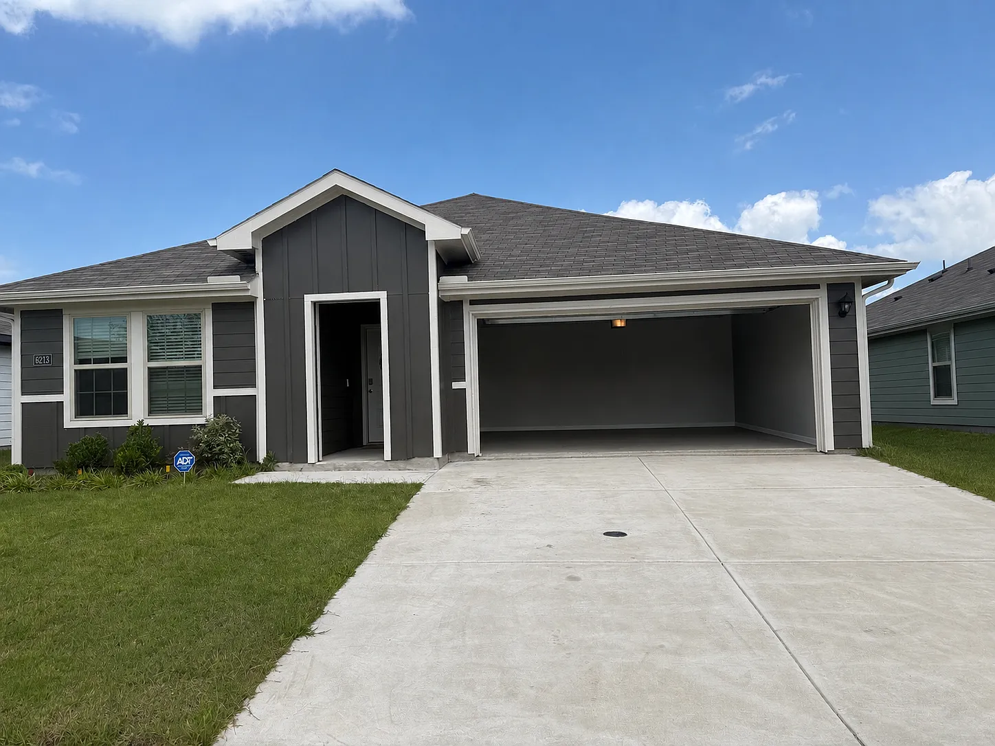 4 bed, 2036 sqft, $2,100 — Photo 1