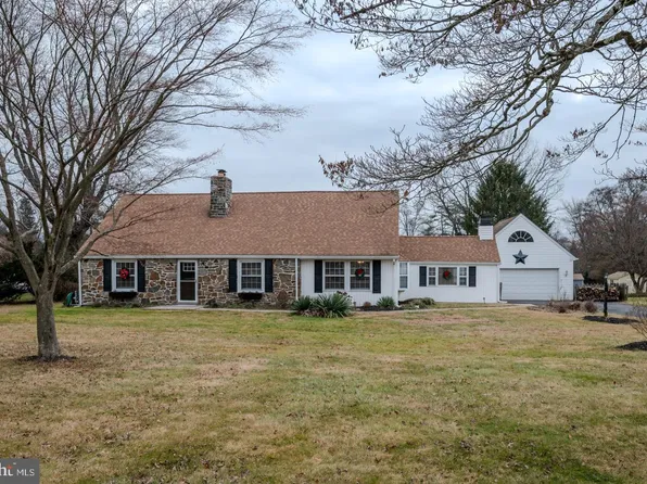 617 Williamsburg Dr, Broomall, PA 19008