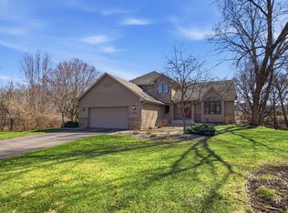 1100 Cherry Ct, Burnsville, MN 55306