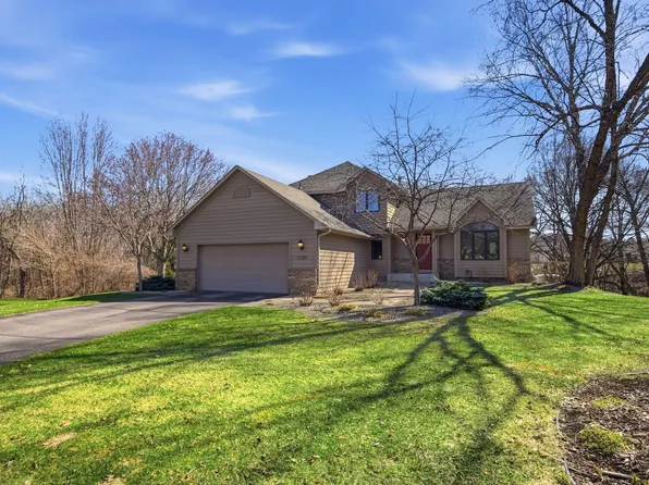 1100 Cherry Ct, Burnsville, MN 55306