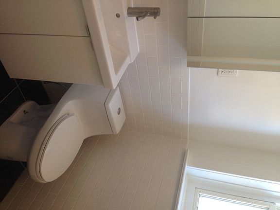 5th image of 2122 Beekman Pl APT 2R