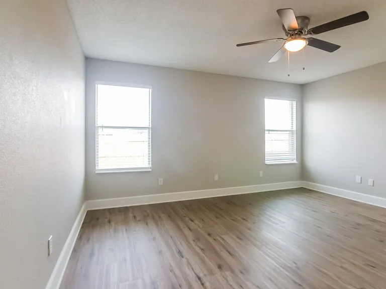 10769 Braemoor Dr — Photo 9