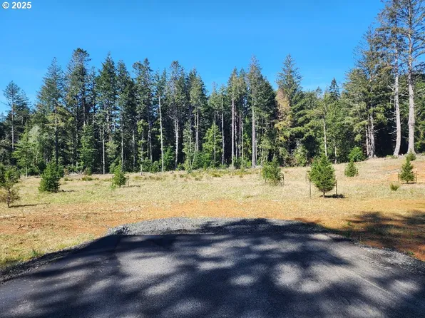 Hubbard Ln #3, Pt Orford, OR 97465