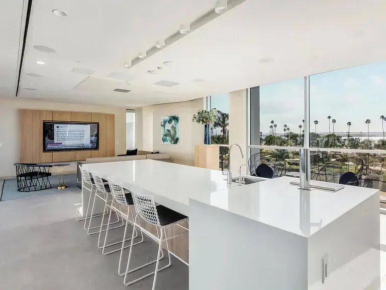 Community Lounge with Ocean View
