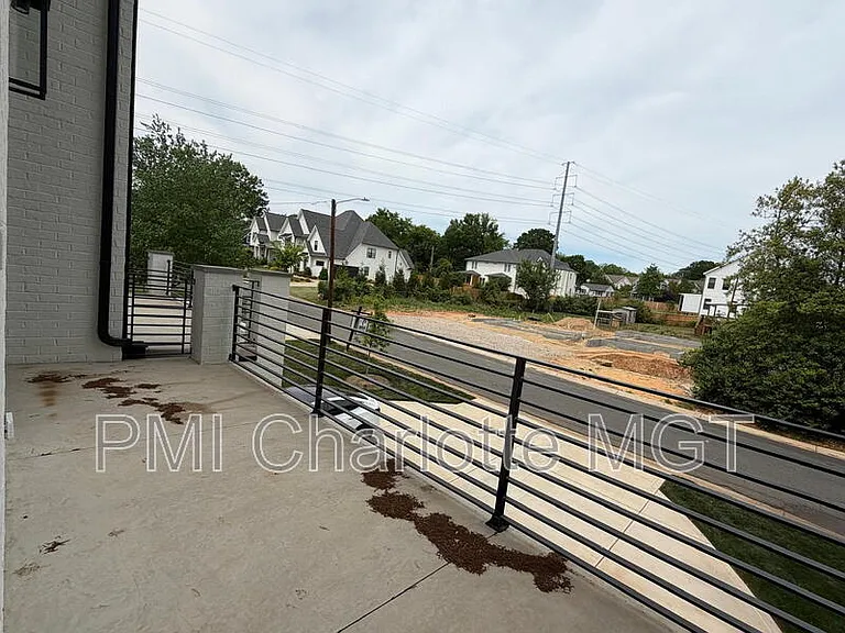 432 Dover Ave — Photo 14