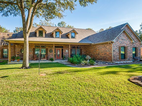 5th image of 1838 Plum Creek Dr