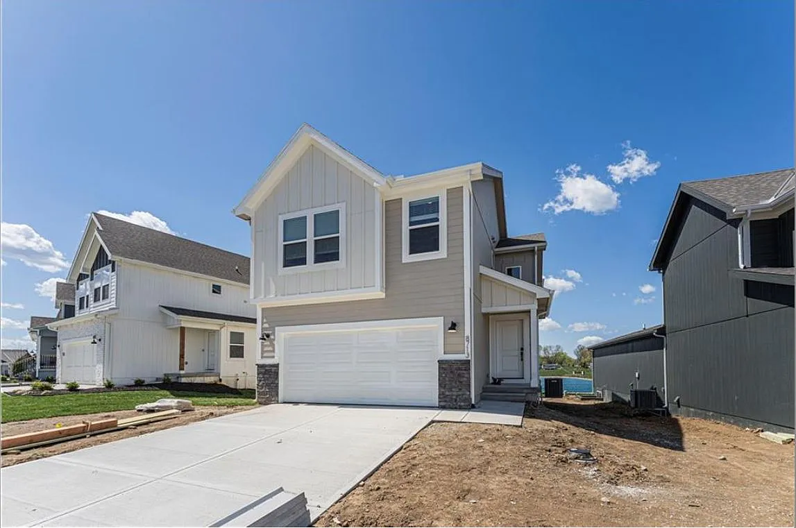 4 bed, 1861 sqft, $2,950 — Photo 1