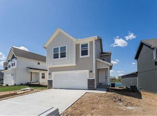 8802 SW 10th St, Blue Springs, MO 64064