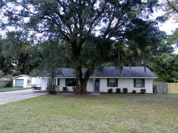 57 River Oaks St, Woodbine, GA 31569