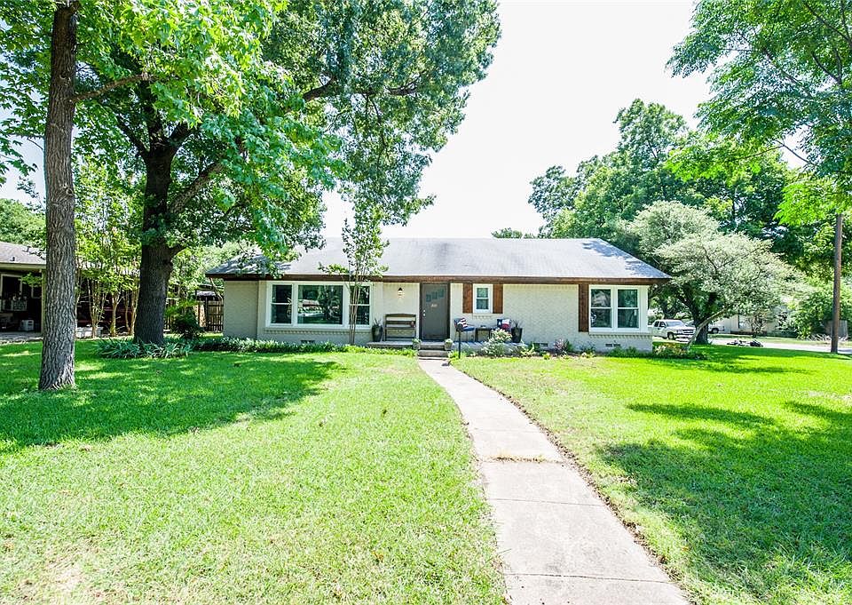 1st image of 205 Richmond Ln