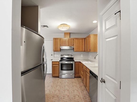 4th image of 1736 Nestlewood Ln