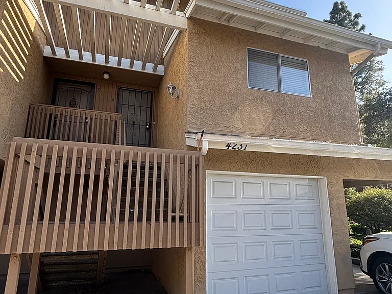 4231 Vista Del Rio Way #4 — Photo 2