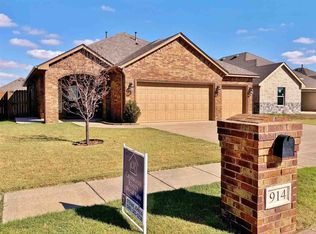 914 SW 79th St, Lawton, OK 73505