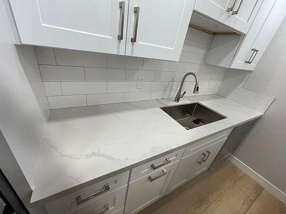 4th image of 4039 4th Ave NE #A